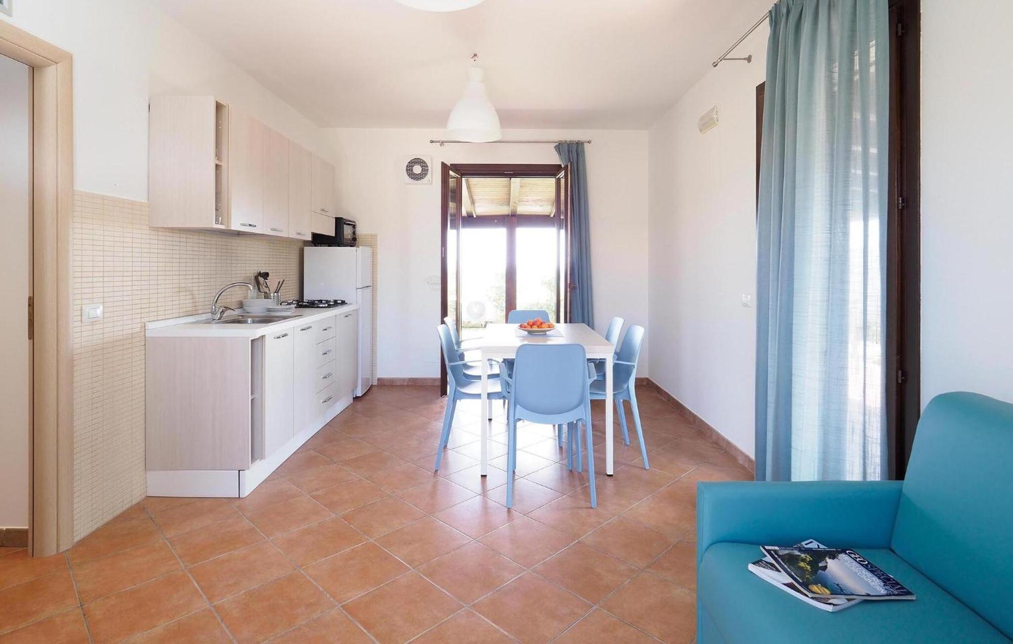 Lovely Home In Marina Di Modica With Kitchenette Eksteriør billede