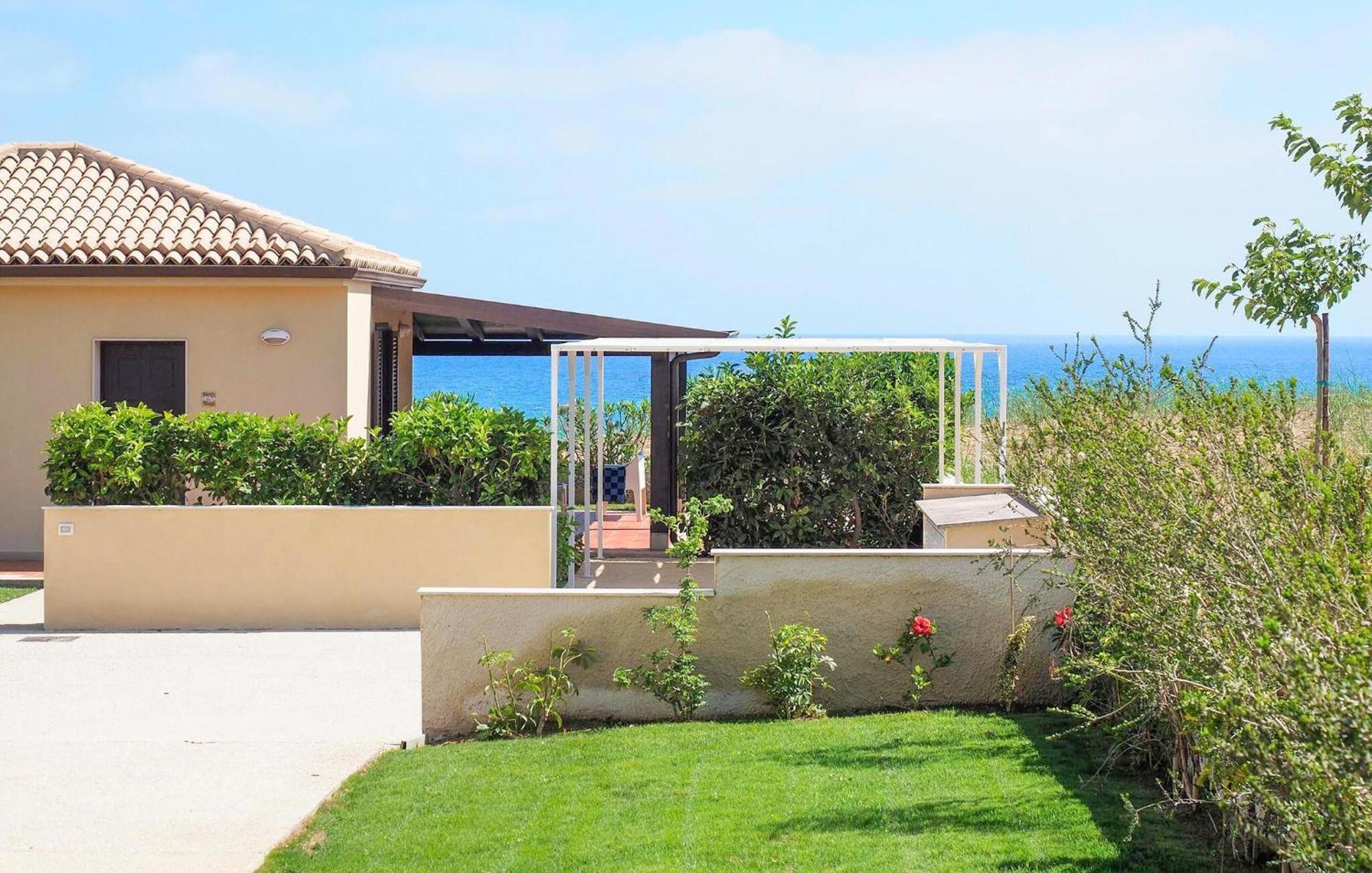 Lovely Home In Marina Di Modica With Kitchenette Eksteriør billede